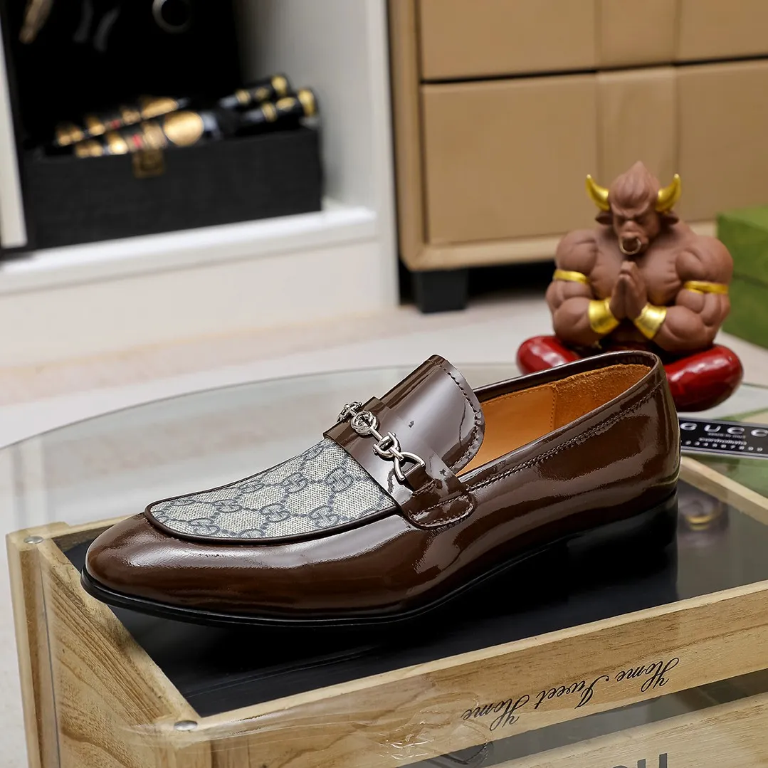 Men's men's shoes 💰420 🆘【GUCCI】Gucci ·🐂里· Hot-selling pea shoes top brand luxury, top quality, the latest fashion pea shoes. The upper is made of original first-layer cowhide. (Full first-layer water-dyed 🐂 leather·inner). The original stylish and stylish soft rubber wear-resistant and non-slip outsole is light and comfortable on the foot, available in 3 colors! Matching code: 38 / 45